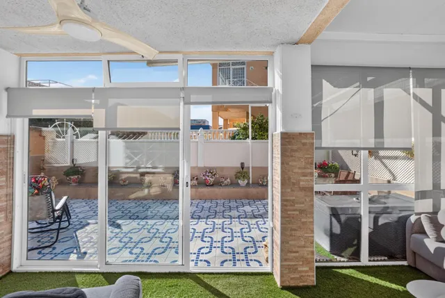 Res. Europa - Bungalow reformado con jardín, 2 dormitorios y entrada para el coche — 27