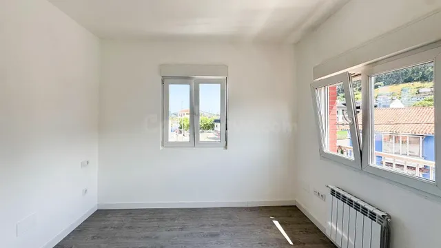 PISO REFORMADO DE 3 DORMITORIOS EN BARREDA - foto 3