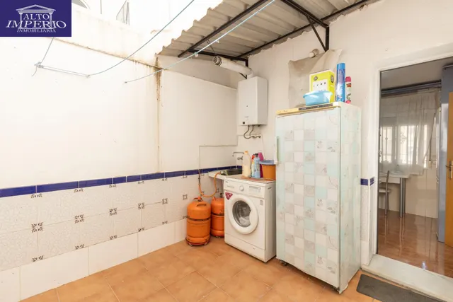 Casa independiente a 5 minutos de Granada en buen estado para entrar a vivir — 18