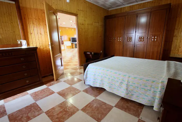 Fantástica casa en Montijo, con amplias estancias, totalmente equipada para entrar a vivir. — 49