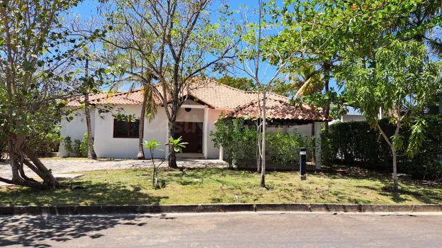 SE ARRIENDA HERMOSA CASA CAMPESTRE EN LA ZONA NORTE DE CARTA