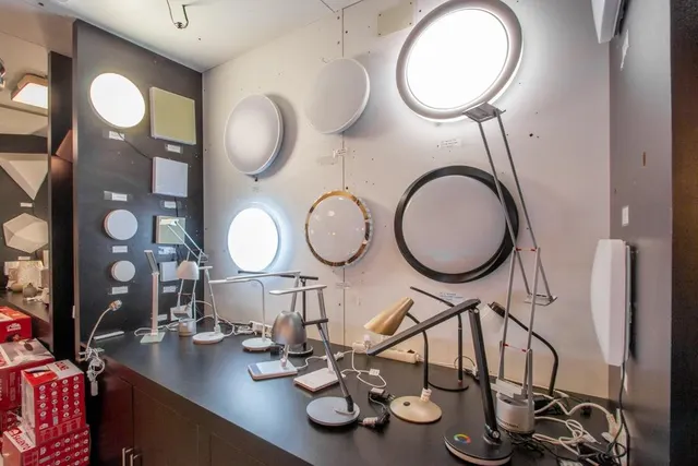 SE VENDE TIENDA DE iluminación EN PLENO RENDIMIENTO POR JUBILACION — 12