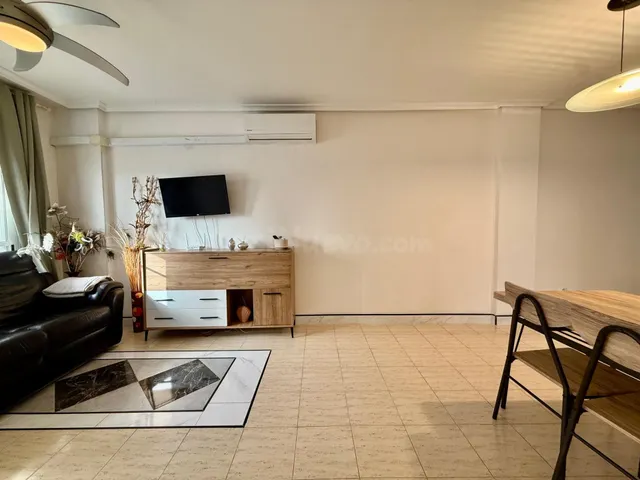 Piso de 3 dormitorios en alquiler de larga duración en zona tranquila de Torrevieja — 7