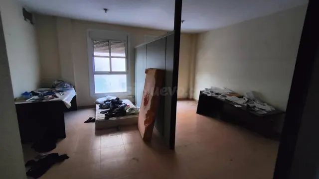 Piso con local comercial en El Ejido - foto 4