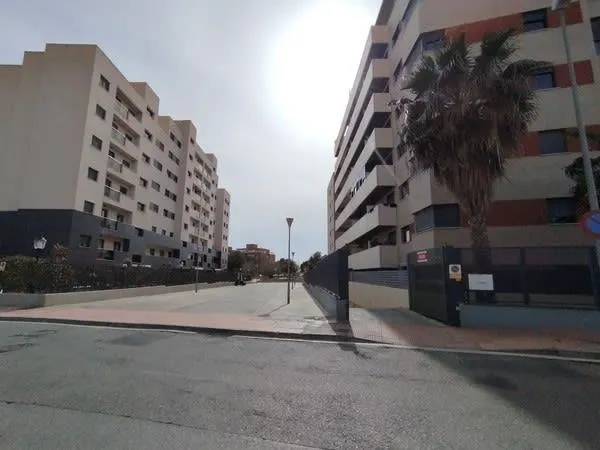 ¡Oportunidad única para tu negocio en Almería! — 6