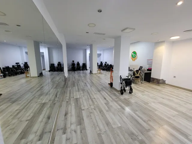 Gran local comerial en alquiler en Antonio Hurtado — 5