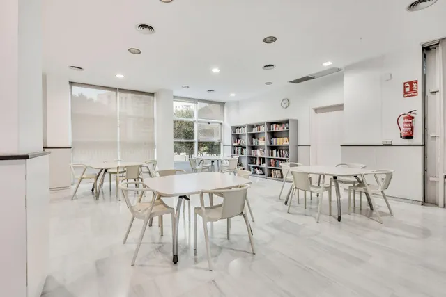 Apartamento de 2 dormitorios en Benidorm — 13
