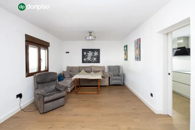 Chalet en parcela urbana de 833 metros. — 12