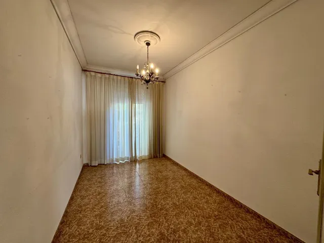 PISO PRIMERA PLANTA CÉNTRICO — 11