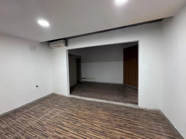 Local comercial acondicionado — 11