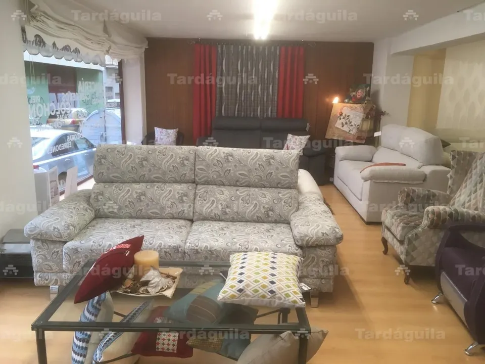 VENTA DE LOCAL CON 480 M2, JUNTO AL PARQUE PICASSO.