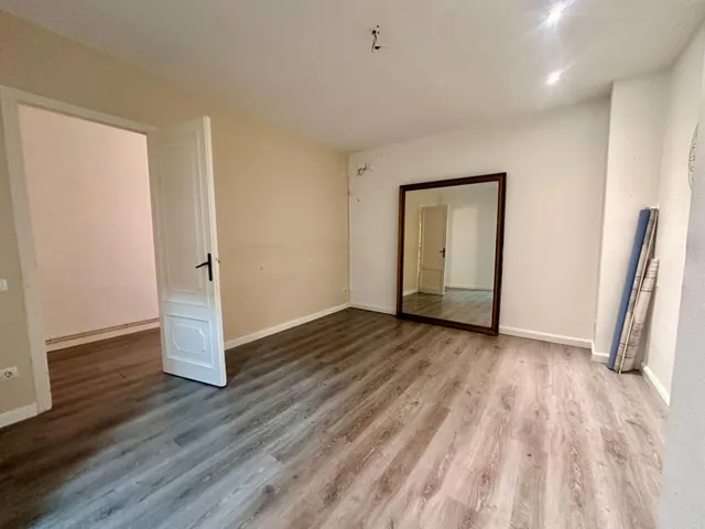 Piso Señorial en Balmes con  Doble Orientación — 15