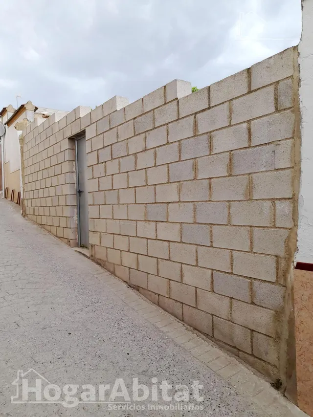 AMPLIO TERRENO URBANO PARA HACER LA CASA DE TUS SUEÑOS — 19