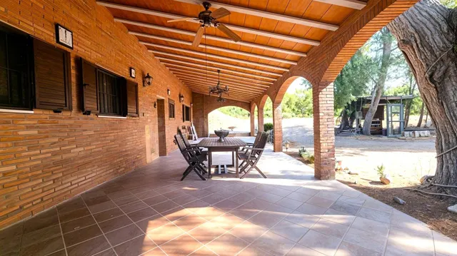 ESPECTACULAR FINCA EN RIUDOMS CON VIVIENDA EN UNA SOLA PLANT - foto 4