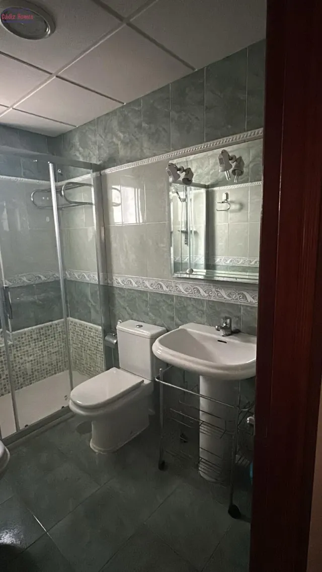 AMPLIA VIVIENDA.-ZONA CORTE INGLÉS — 23
