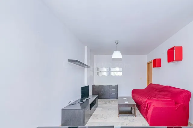 PISO DE 2 DORMITORIOS y 2 BAÑO, CON GARAJE Y TRASTERO — 4