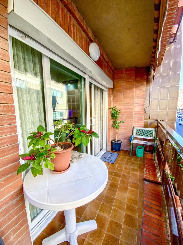 Espacioso piso familiar de 4 habitaciones , en el centro de 