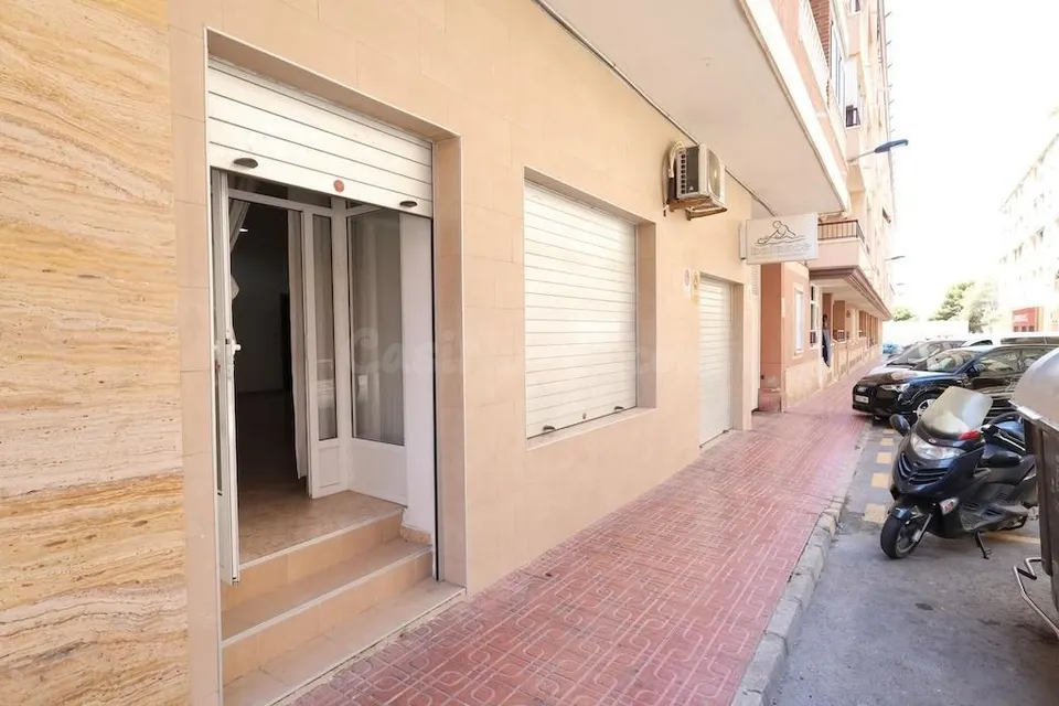 Local comercial 1 habitación 100m² en venta - Parque de las Naciones