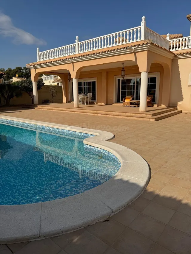 Gran chalet en Playa Flamenca - foto 3