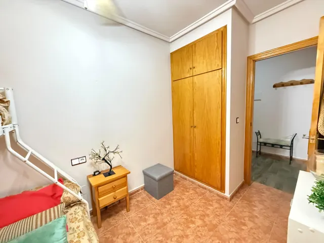 Apartamento de 2 dormitorios con orientación sur y garaje a 650 metros de playa del cura!!!!! — 28