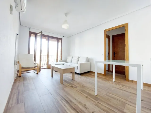 Piso en zona Pueblo — 3