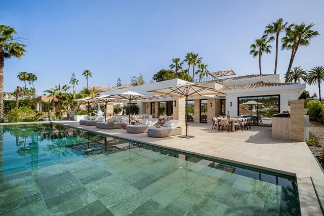 Villa 6 habitaciones 840m² en venta - Aloha — 47