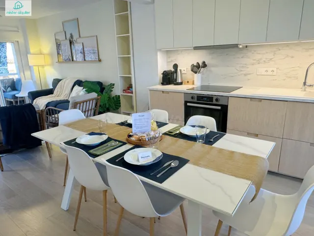EXCLUSIVO APARTAMENTO REFORMADO EN EL CAMPELLO CON TERRAZA, PISCINA Y UBICACIÓN PRIVILEGIADA JUNTO AL MAR — 2