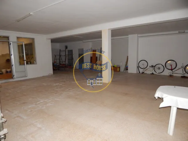 LOCAL COMERCIAL EN AIELO CON POSIBILIDAD DE COMPRA DEL RESTO DE EDIFICIO — 6