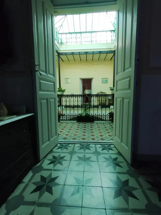 CASA PALACIO EN FUENTE DE CANTOS — 16