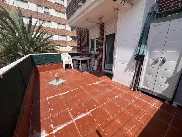 ESPECTACULAR PISO DE 2 DORMITORIOS EN EL CENTRO DE COLINDRES - foto 2