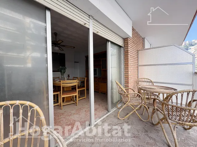 CON GARAJE Y TERRAZA JUNTO AL MAR — 32