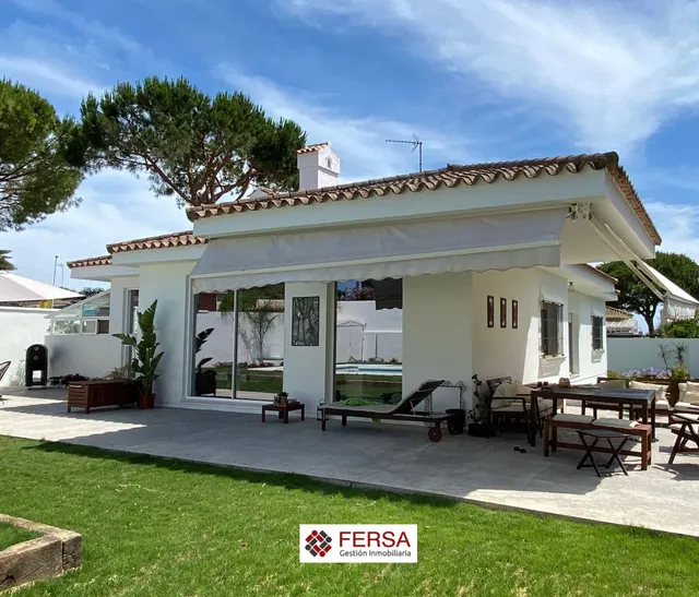FANTASTICO CHALET INDEPENDIENTE EN VENTA EN LA URBANIZACIÓN EL AGUILA — 2