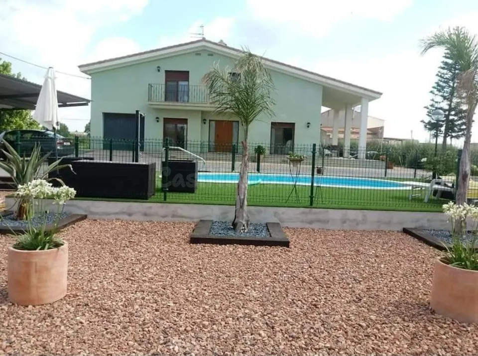 Gran Chalet a pocos metros del rio en el Delta del Ebro