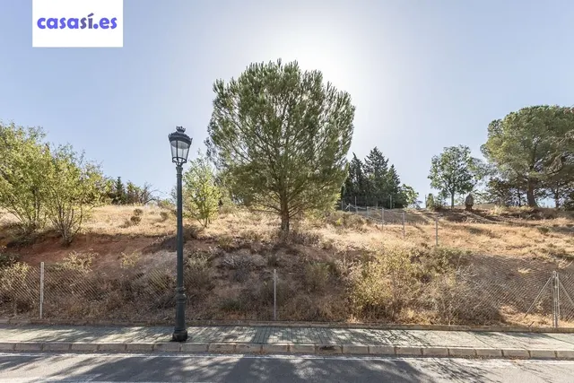 PARCELA 610 M2 EN CORTIJO DE LA LUZ, OTURA. — 3