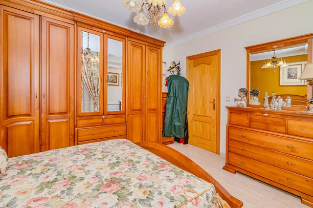 Fantástica casa adosada con gran patio, sótano habitable y excelente luminosidad !! — 28