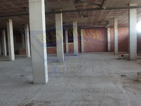 +AMPLIO LOCAL DE 1.000M2, 35M2 DE FACHADA, DIVISIBLE++ — 8