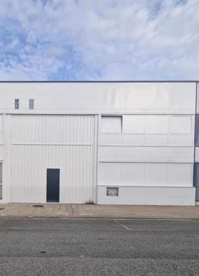 Nave industrial 400m² en alquiler - Aizoain