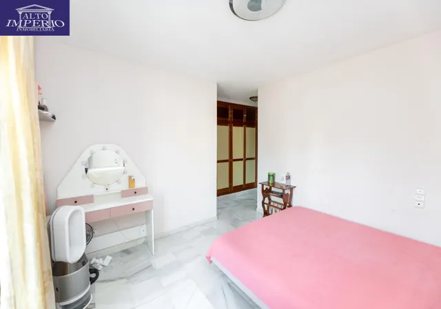Se vende bonita casa adosada de 4 dormitorios con piscina privada, garaje y gimnasio — 18