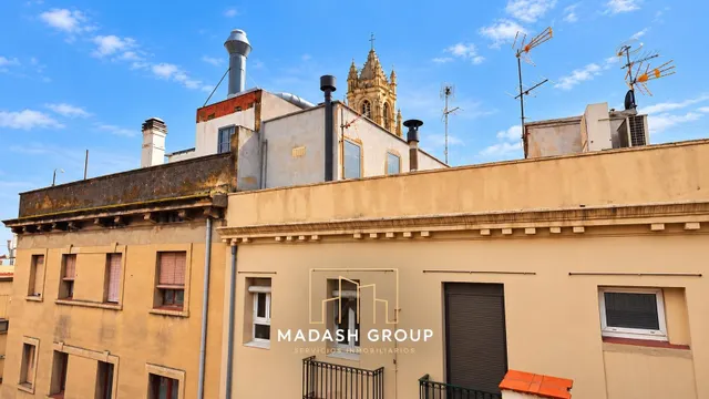 Vivienda con terraza detrás de la iglesia de Reus — 14