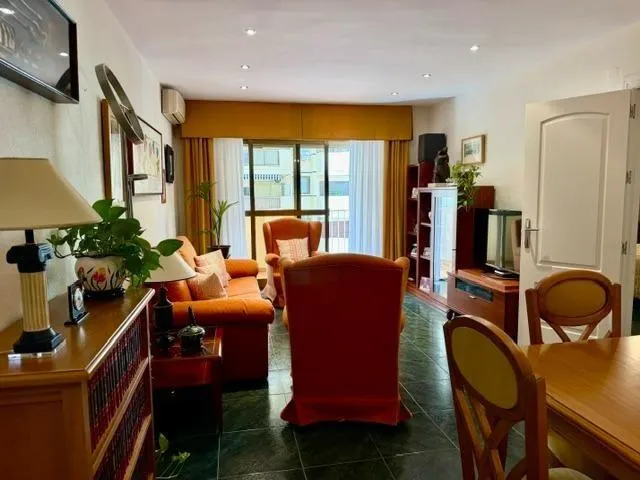 PISO CENTRICO EN FUENGIROLA CON VISTAS LATERALES AL PUERTO JUNTO A LA PLAYA. PERFECTO ESTADO — 14