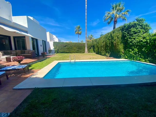 Chalet 6 habitaciones 300m² en venta - Marbella — 30