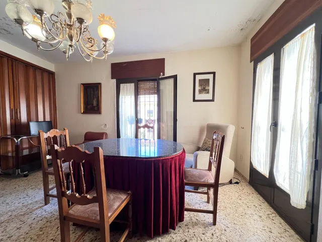 Gran casa con garaje y Local en Plaza Santa Marina — 8