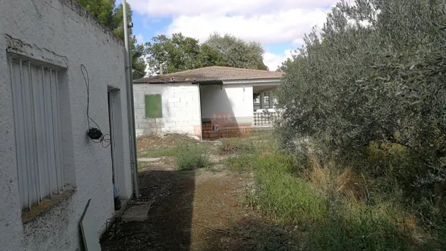 SE VENDE CASA CON TERRENO DE MÁS DE 3000 MTS EN LA URB. OJOS DE SAN JORGE JUNTO A LOS PRADOS — 41