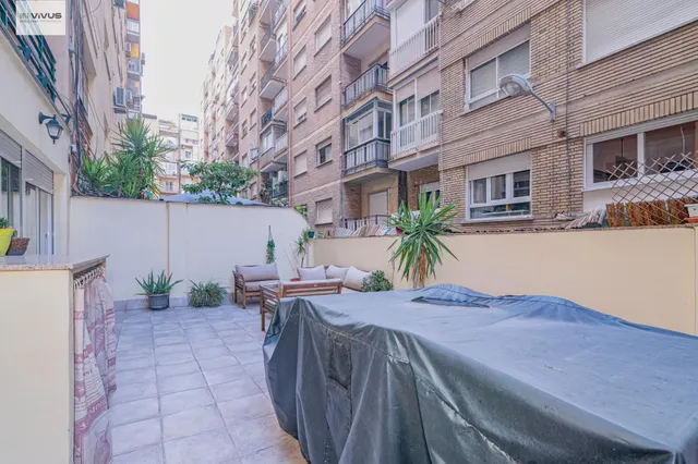 Oportunidad en alquiler de piso reformado de dos dormitorios con gran terraza en camino de ronda — 8