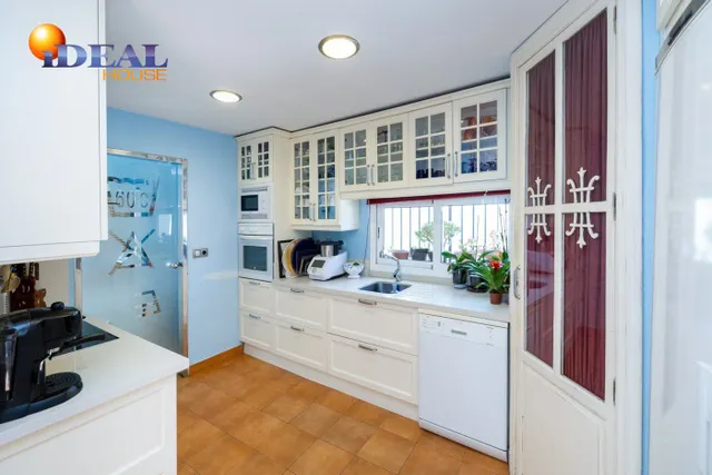 FANTASTICA CASA EN PLAZA DE LOS LOBOS — 10