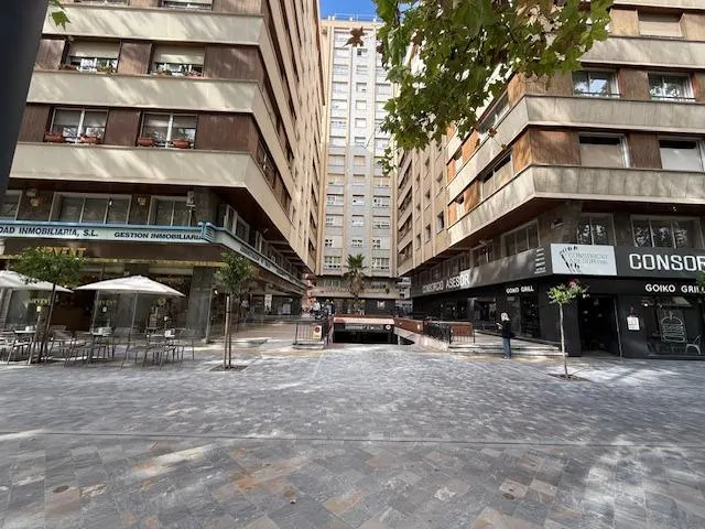 VENTA PISO MUY CENTRICO EN GRAN VIA ALFONSO X EL SABIO, 150M2., 4 DORMITORIOS, 2 PLAZAS DE GARAJE — 3