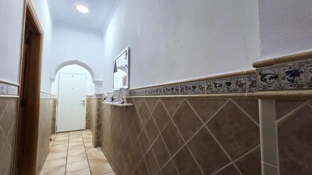 Casa adosada con amplios espacios interiores y exteriores, próxima a María Guerrero — 7