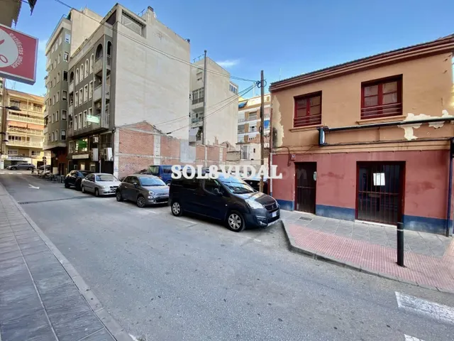 SOLAR URBANO EDIFICABLE EN EL CENTRO DE ORIHUELA, JUNTO A ME - foto 3