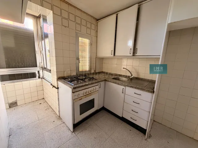 ¡OPORTUNIDAD EN TRIANA - EL CARMEN! Gran piso de 4 dorm. tod - foto 5