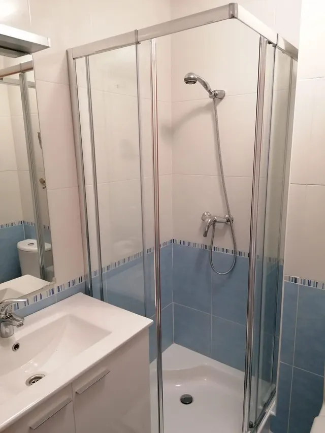 SE ALQUILA PISO  DE 2 habitaciones EN ZONA TOYO — 21